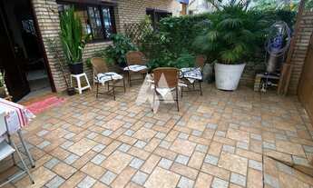 Imagem: Casa Padrão- 5 dormitórios sendo 4 suítes