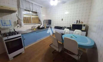 Imagem 5: Casa na quadra da praia na Ponta da Praia em Santos