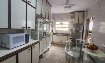 Imagem 3: Vista para o mar, 3 dormitórios, 1 suíte, Pompeia, banheiro e dormitório de empregada