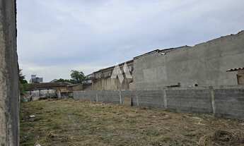 Imagem 2: Terreno 10x 50 ao lado do VLT na Vila Mathias em Santos/SP