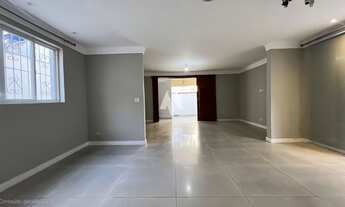 Imagem 5: Casa à venda com 3 dormitórios a menos de 200 metros da praia do Gonzaguinha em São Vicent