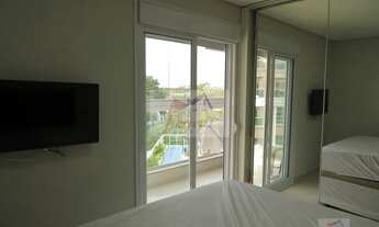 Imagem 3: Apartamento com 2 dormitórios mobiliado e climatizado com vista mar