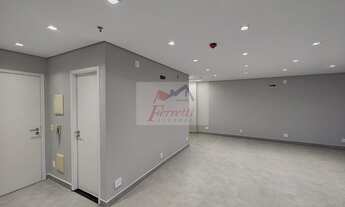 Imagem 5: Sala comercial com 71,79m² pronta para trabalhar