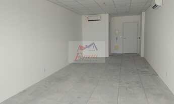 Imagem 5: Sala comercial com 42 m² pronta para trabalhar