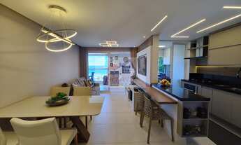 Imagem 5: Apartamento com 2 suítes finamente decorado com vista mar