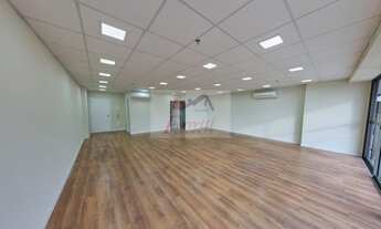 Imagem 5: Sala com 84,28 m² pronta para trabalhar com 2 vagas de garagem em Valongo, Santos/SP