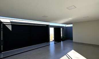 Imagem 4: Casa à venda no bairro Parque do Sabiá - Patos de Minas/MG