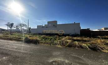 Imagem 2: Terreno à venda no bairro Jardim Interlagos II - Araguari/MG