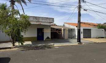 Imagem 3: Casa a Venda três casas independentes no mesmo terreno