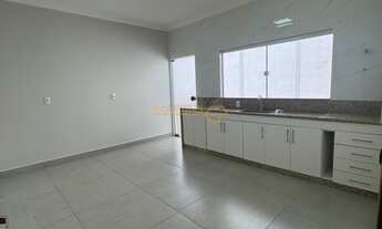 Imagem: Casa à venda no bairro Sibipiruna - Araguari/MG