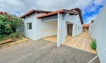 Imagem: Casa à venda no bairro Aeroporto - Araguari/MG