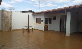 Imagem: Casa à venda no bairro Paineiras - Araguari/MG