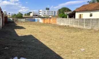 Imagem 2: Terreno à venda no bairro Centro - Araguari/MG