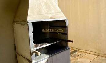 Imagem 7: Casa Padrão, 7 dormitórios, 2 suíte, 5 banheiro, 4 vagas na garagem