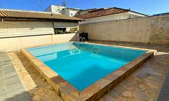 Imagem: Casa Padrão, 7 dormitórios, 2 suíte