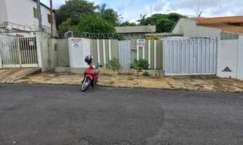 Imagem: Casa à venda no bairro Centro - Araguari/MG