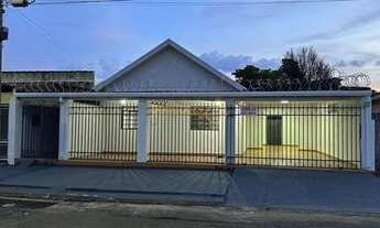 Imagem: Casa à venda no bairro Santa Terezinha