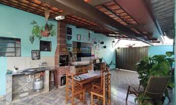 Imagem 1: Casa à venda no bairro Centro - Araguari/MG