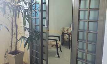 Imagem 2: Casa à venda no bairro Centro - Araguari/MG