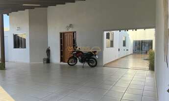 Imagem 6: Casa à venda no bairro Jóquei Clube - Araguari/MG