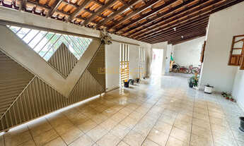 Imagem 2: Casa à venda no bairro Aeroporto - Araguari/MG