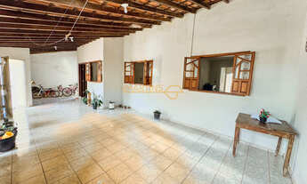 Imagem: Casa à venda no bairro Aeroporto - Araguari/MG