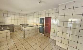 Imagem 3: Casa à venda no bairro Centro - Araguari/MG