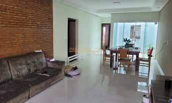 Imagem: Casa à venda no bairro Jardim Interlagos