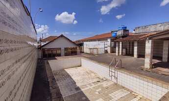 Imagem: Casa à venda no bairro Centro - Araguari/MG