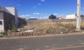 Imagem: Terreno à venda no bairro Jóquei Clube