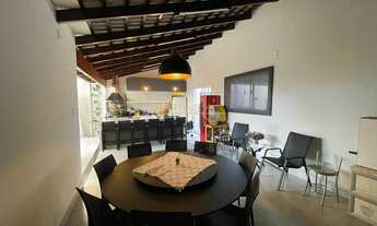 Imagem: Casa Alto Padrão à venda em Araguari/MG