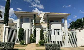 Imagem: Casa Alto Padrão à venda em Araguari/MG