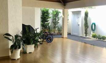 Imagem 2: Casa à venda no bairro Aeroporto - Araguari/MG