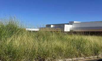 Imagem: Terreno à venda no bairro Centro - Araguari/MG