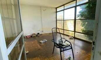 Imagem 2: Casa à venda no bairro Centro - Araguari/MG