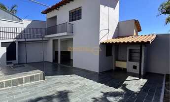 Imagem 2: Casa à venda no bairro Bosque - Araguari/MG