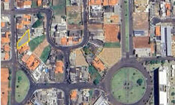 Imagem: Terreno à venda em Araguari/MG