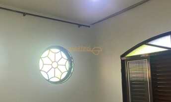 Imagem 2: Casa à venda no bairro Jardim Regina - Araguari/MG