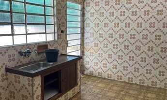 Imagem 2: Casa à venda no bairro Centro - Araguari/MG