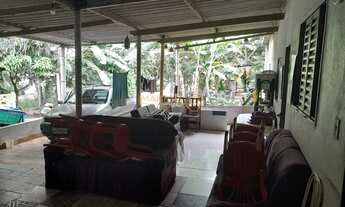 Imagem: Rancho à venda no bairro Centro - Araguari/MG