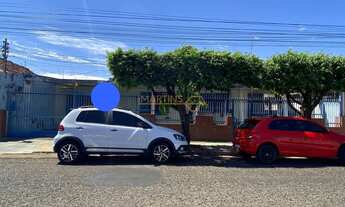 Imagem: Casa à venda no bairro Centro - Araguari/MG