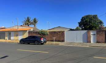 Imagem: Terreno à venda no bairro Goiás - Araguari/MG