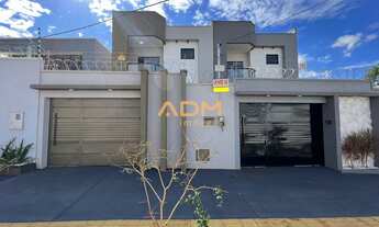 Imagem 3: Sobrado Moderno com 3 Quartos, Área Gourmet e Hidromassagem Aquecida em Parque das Paineir