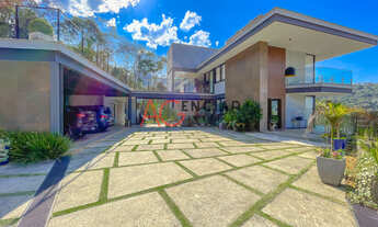 Imagem: Casa Contemporânea no Vale dos Eucaliptos