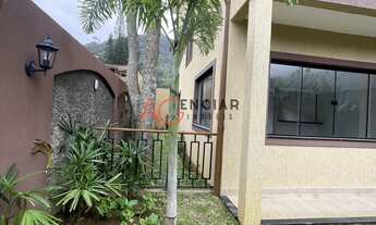 Imagem 3: Excelente Casa Duplex à Venda