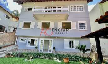 Imagem: Casa à venda no bairro Golfe - Teresópolis/RJ