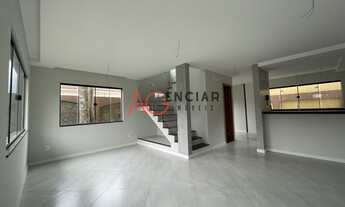 Imagem: Excelente Casa Duplex à Venda