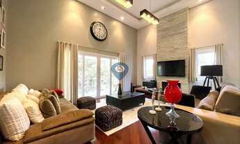 Imagem 3: Casa em condomínio- 4 suítes, paisagismo, impecável!