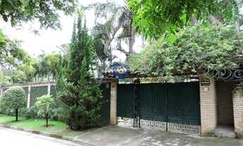 Imagem 3: Casa 5 Dorms,3 suites-Muito espaço, em rua fechada e muito tranquila-CARAPICUIBA SP