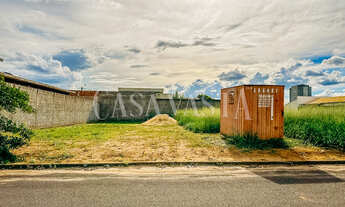 Imagem: Casa na planta com projeto moderno e varanda